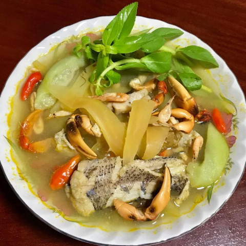 សម្លរខួក្តាម